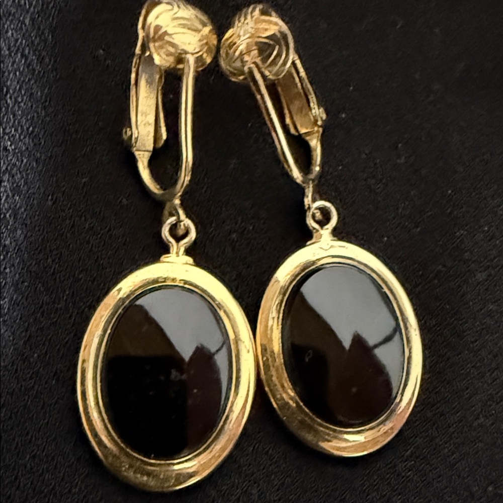 Sarah Coventry Gold and Black Oval Earrings